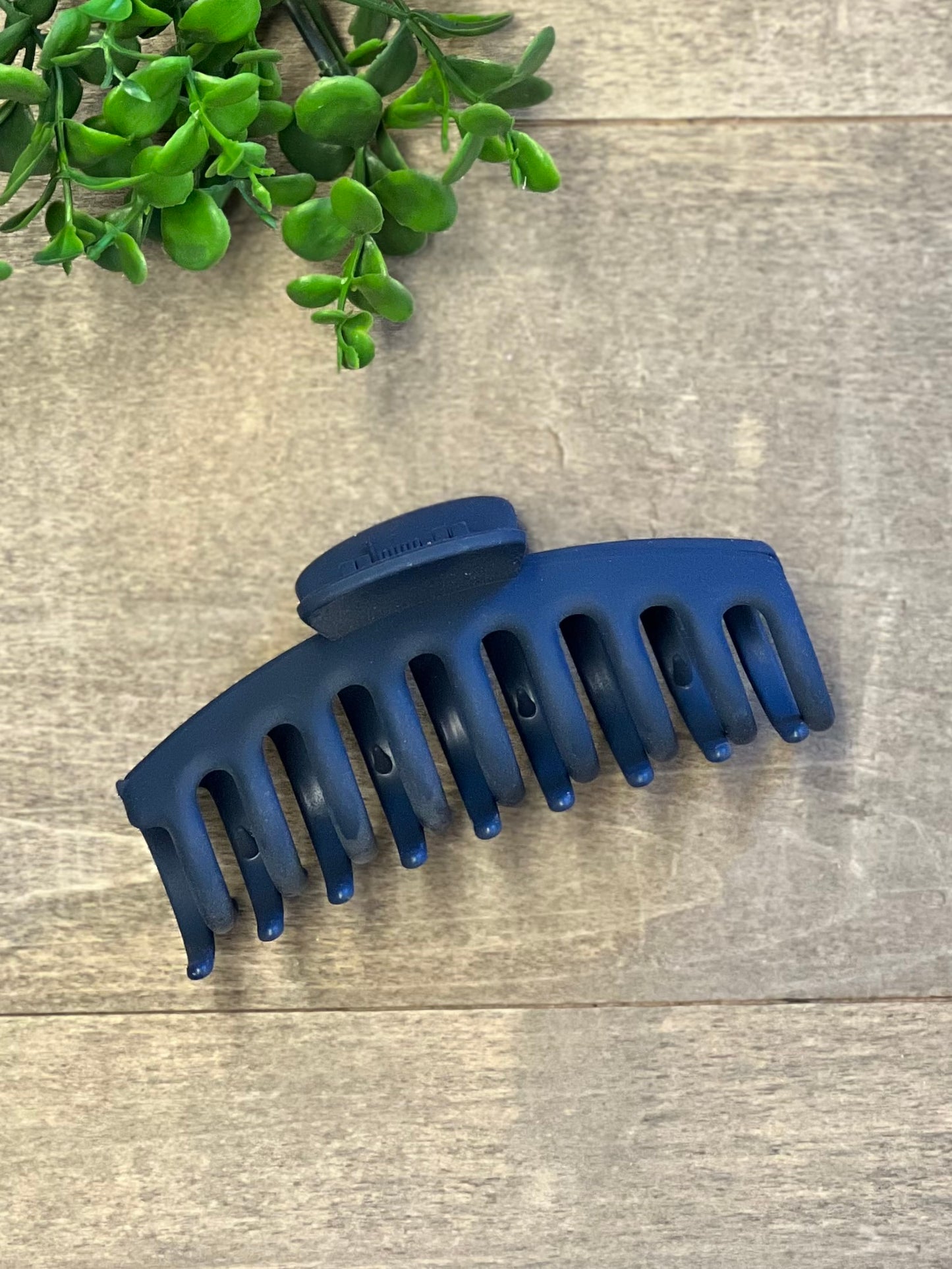 Rounded Claw Clip - 7 Colors